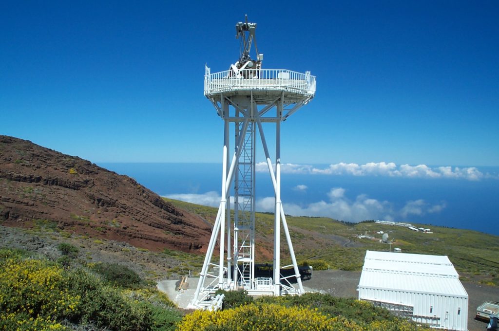 Dutch Open Telescope on La Palma, credits: astronomie.nl and Rob Hammerschlag.